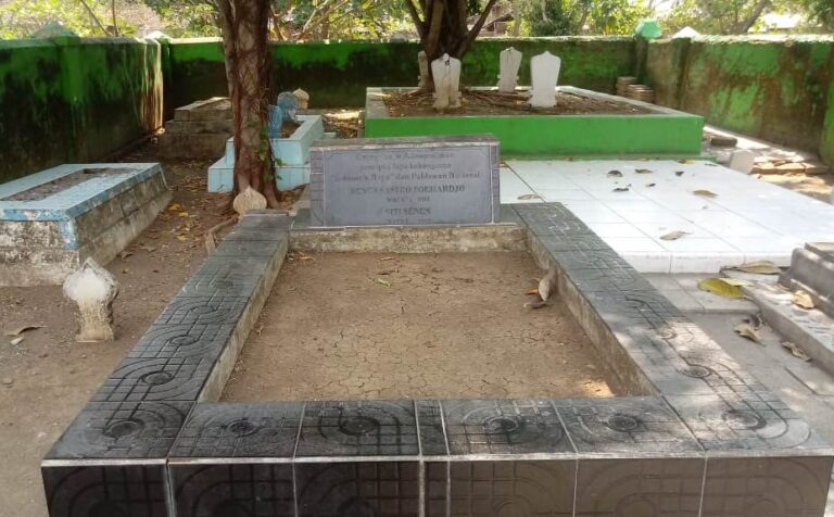 Makam Ayah Pahlawan Nasional Dan Pencipta Lagu Indonesia Raya WR