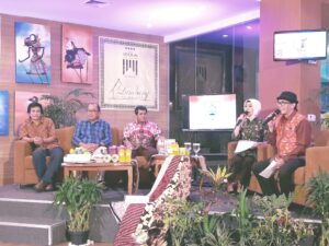Bupati Pemalang Junaedi di dampingi Sekda Kabupaten Pemalang Budi Rahardjo Ketika Talk Show di stasiun TV lokal Yogyakarta