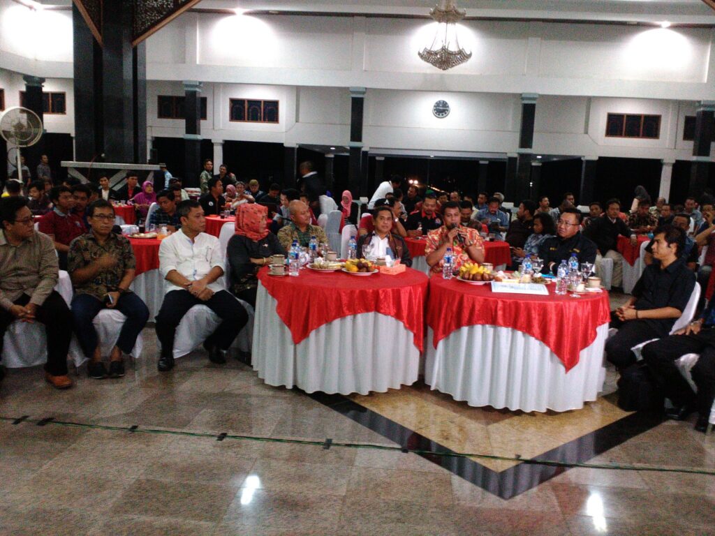 Bupati Ajak Netizen Medang Bareng, Junaedi : Jika Kepala SKPD Tidak Beri Pelayanan Dengan Baik, Sebaiknya Mengundurkan Diri