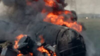Dahsyatnya Kobaran Api Yang Membakar Truk Tanki PT Waskita di Banjarmulya