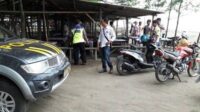 Polsek Petarukan Bubarkan Konvoi Kelulusan Pelajar di Nyamplung Sari