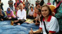 Tim Relawan Seknas Jokowi Blora bersama Mas Ganjar blusukan di rumah warga