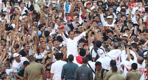 Heboh Tagar Jokowi Mundur Sampai Trending di twitter