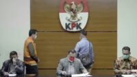 Berbohong Ngaku Covid-19 : Wakil Ketua DPR Azis Syamsuddin Ditangkap-Diborgol KPK