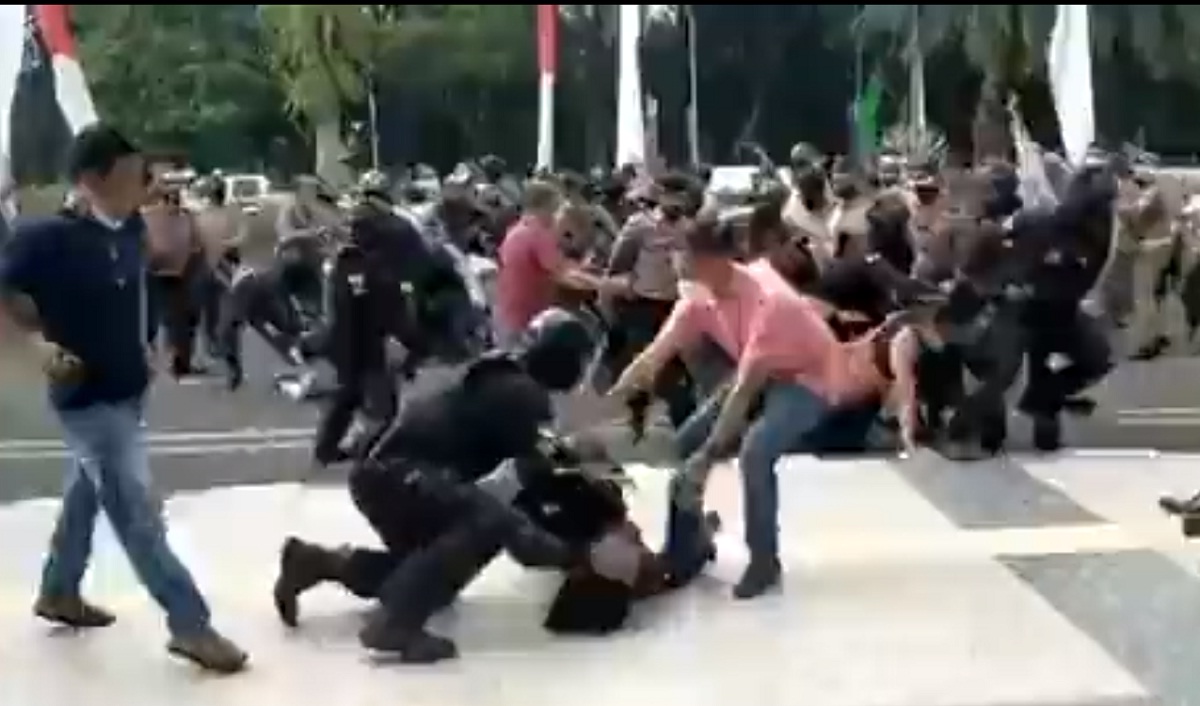 Viral Vidio 'Smackdown' Mahasiswa, Jaringan Gusdurian Serukan Polisi Sesuai Prosedur