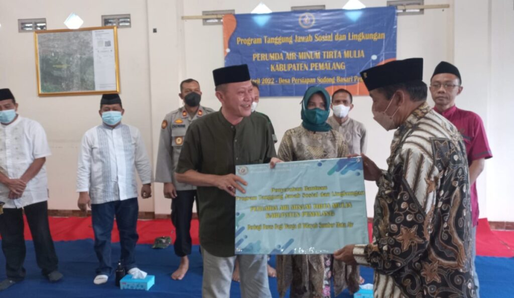Ramadan Berkah, Perumda Air Minum Tirta Mulia Bagikan Ribuan Paket Sembako
