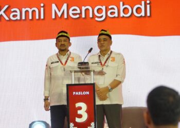 Paslon Anom Widiyantoro dan Nurkholes. MEDIAKITA.CO.