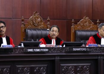 Majelis Hakim MK yang menangani PHPU Kabupaten Pemalang 2024. MEDIAKITA.CO.