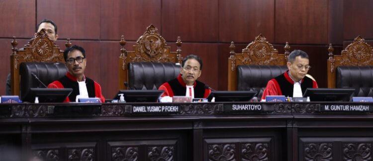 Majelis Hakim MK yang menangani PHPU Kabupaten Pemalang 2024. MEDIAKITA.CO.