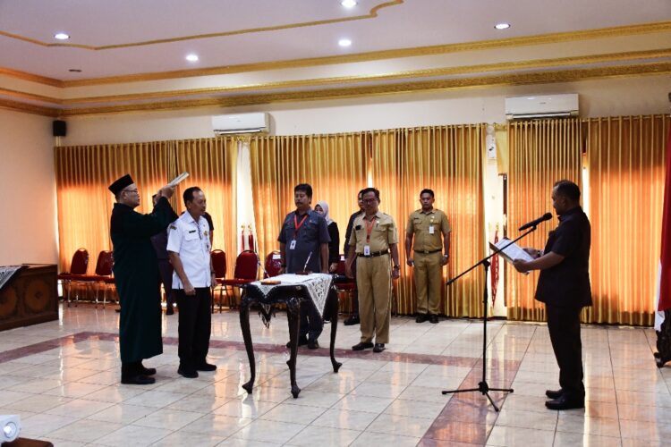 Bupati Mutasi Heriyanto Jadi Staf Ahli