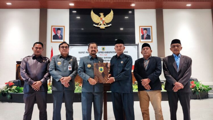 Bupati Sampaikan Hasil Evaluasi Gubernur Terkait Raperda APBD-P