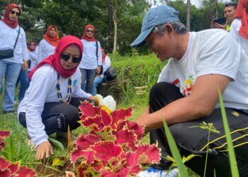 TP PKK dan PWI, Jaga Lingkungan dengan Menanam Pohon