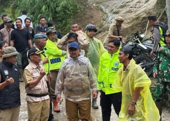 Bupati Meninjau Lokasi Tanah Longsor di Desa Bongas.