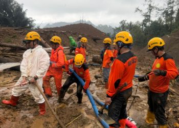DA Resuce Terus Bantu Pencarian Korban Longsor Desa Bongas