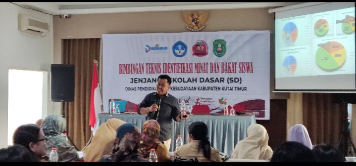 Piter Randan Bua', Akademisi IAKN Toraja