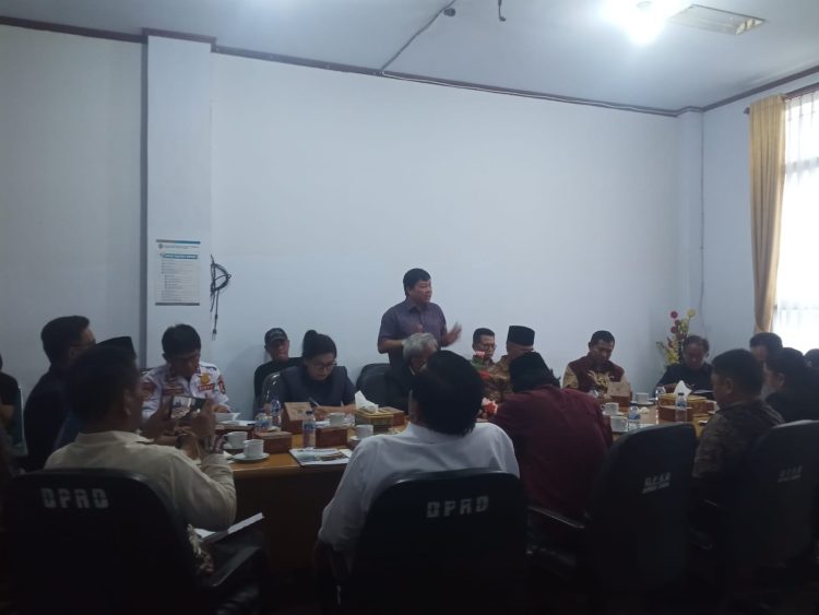 Pertemuan Panitia DOB Luwu Raya Toraja dan DPRD Tana Toraja